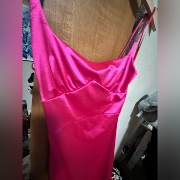 NWT Women’s XL Fuchsia Pink Windsor Maxi Length Gown Tie Back Prom - Picture 2 of 5
